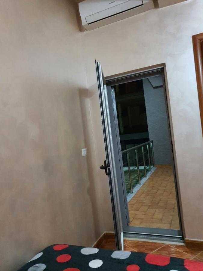 Kompleksi Gjoni Fier Dış mekan fotoğraf