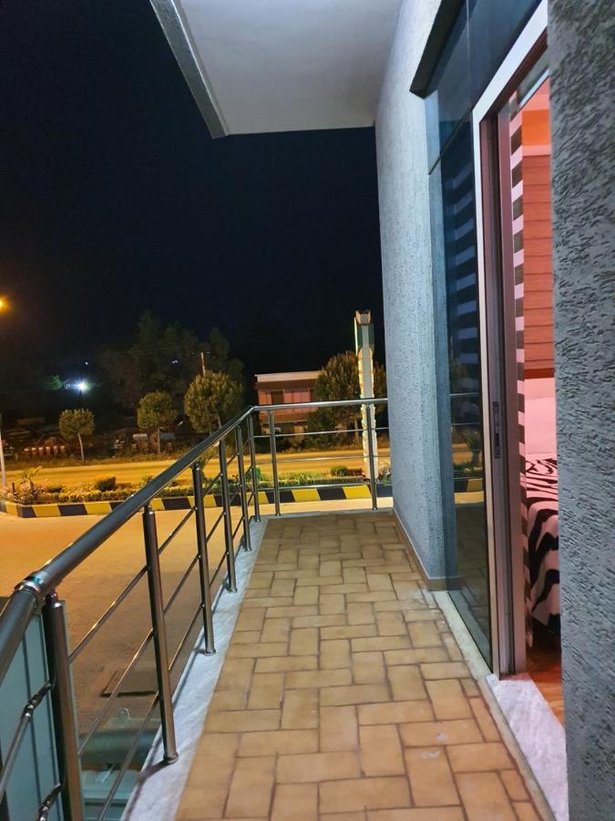 Kompleksi Gjoni Fier Dış mekan fotoğraf