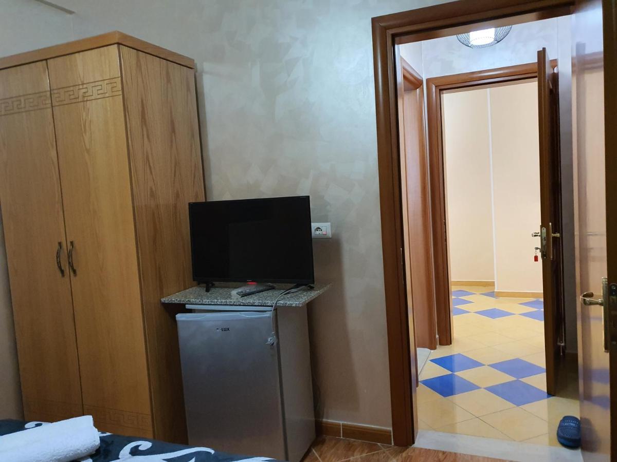 Kompleksi Gjoni Fier Dış mekan fotoğraf