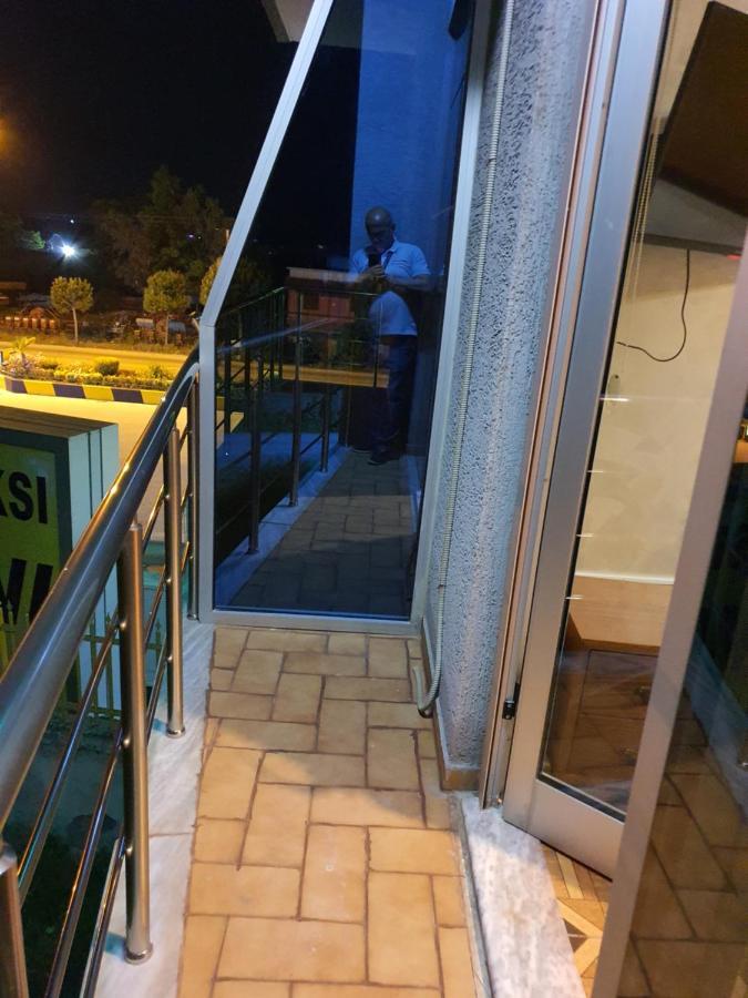 Kompleksi Gjoni Fier Dış mekan fotoğraf